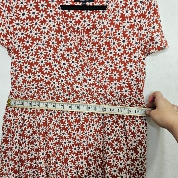Madewell Clara Midi Short Sleeve Dress in Russet Falling Daisies Medium - Picture 6 of 13